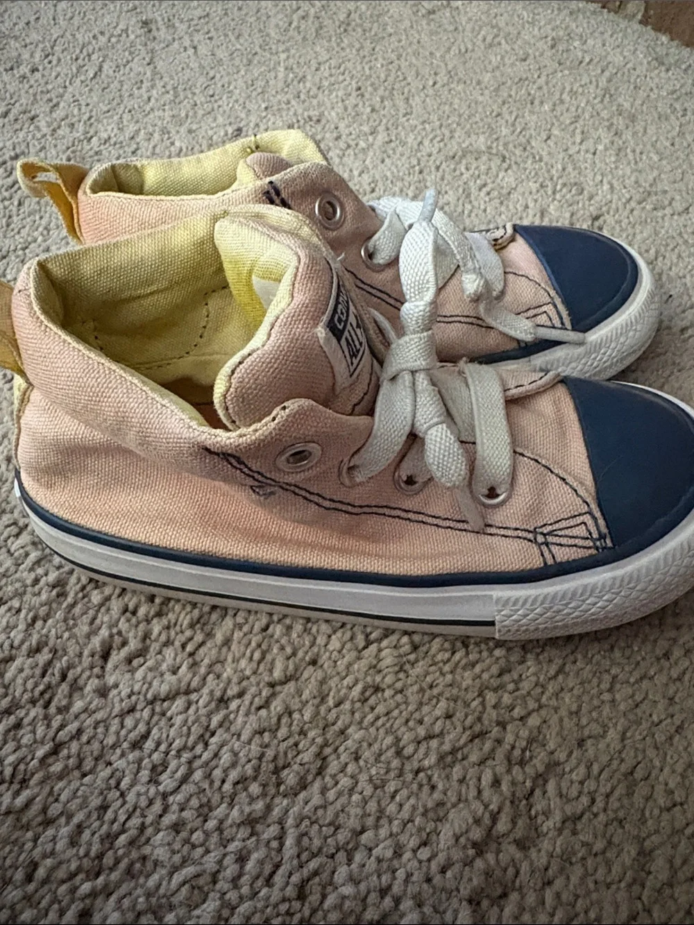 Converse peach canvas